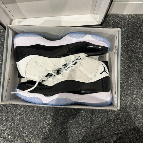 Jordan Other - Jordan 11 retro Concord